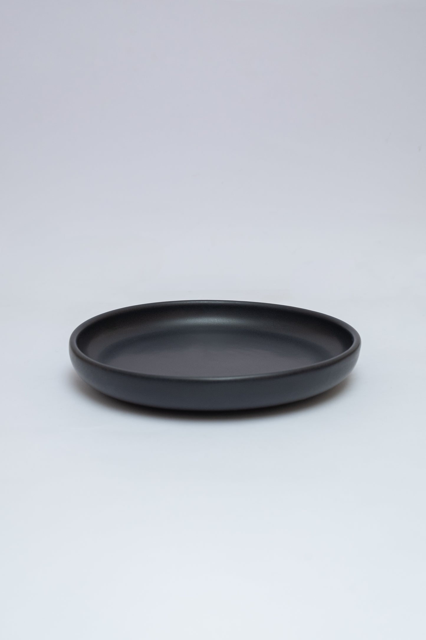 PRATO DE CERÂMICA PRETO P