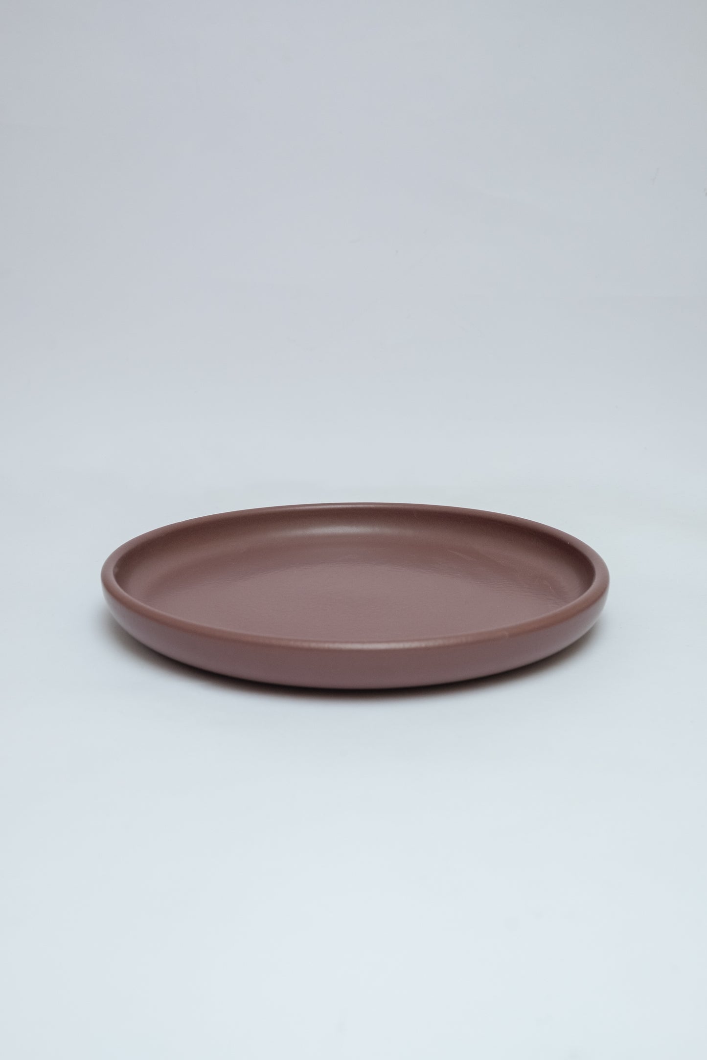 PRATO DE CERÂMICA MARROM G