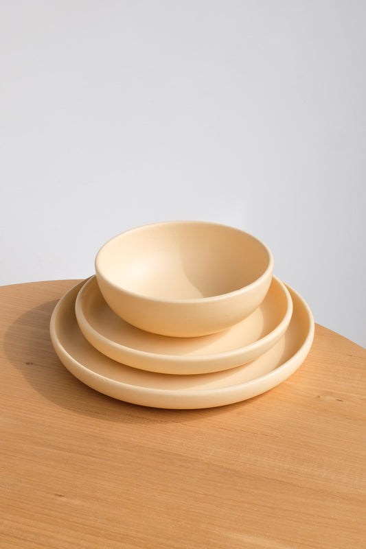 PRATO DE CERÂMICA MANTEIGA G