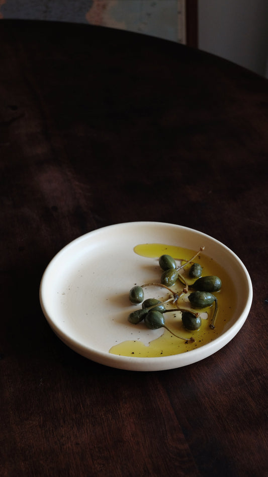 PRATO DE CERÂMICA MANTEIGA P