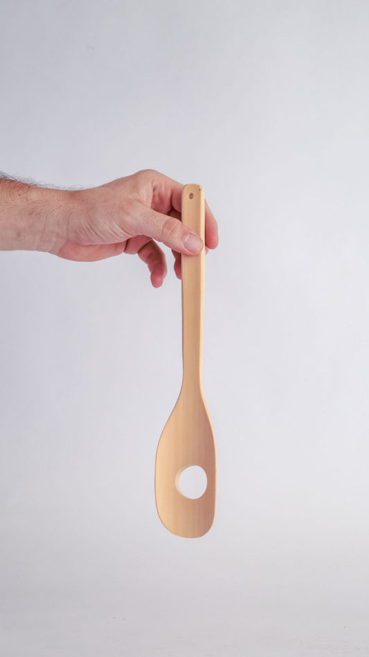 COLHER DE BAMBU FURADA