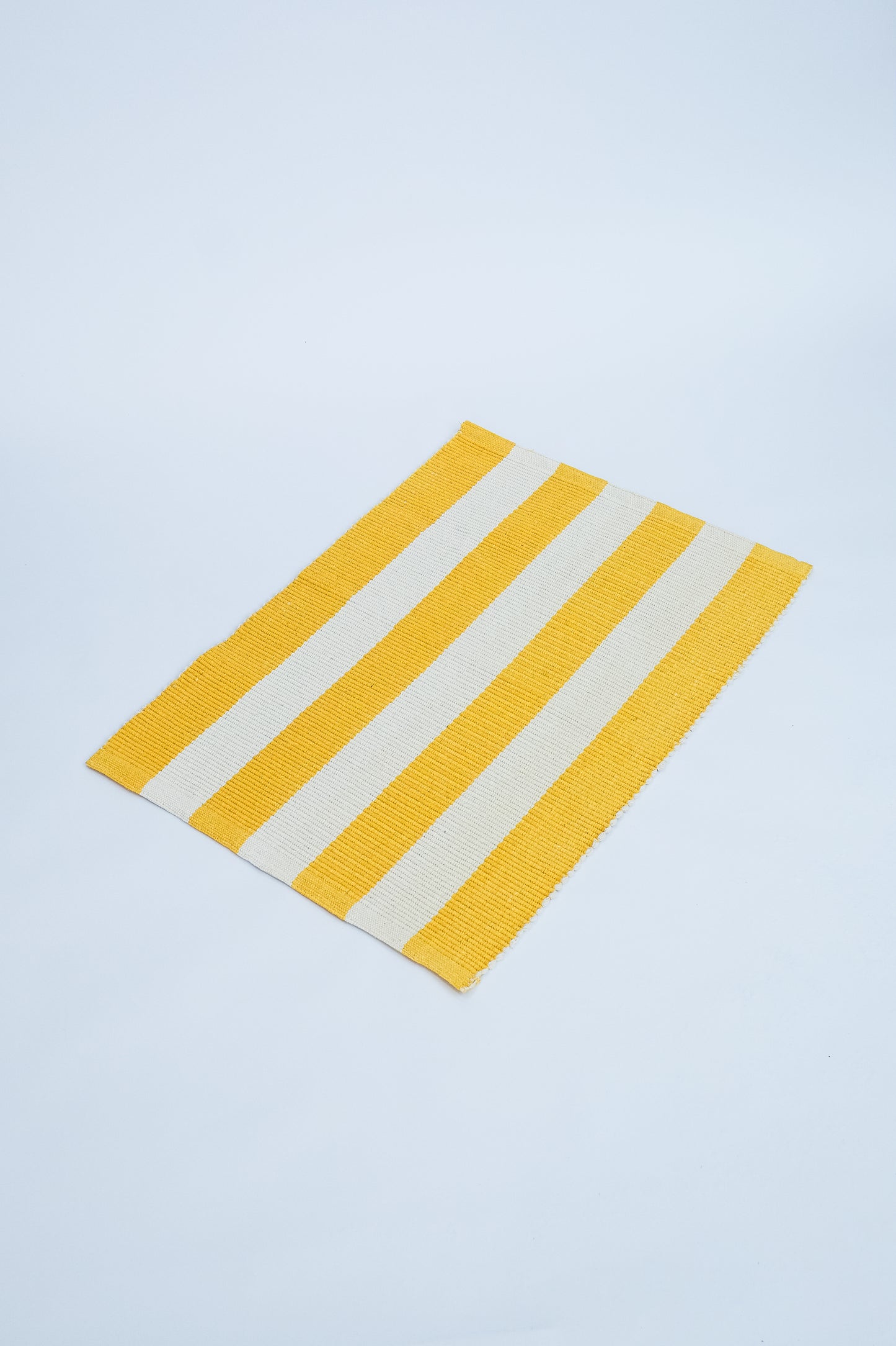 TAPETE RECIFE CRU E AMARELO P